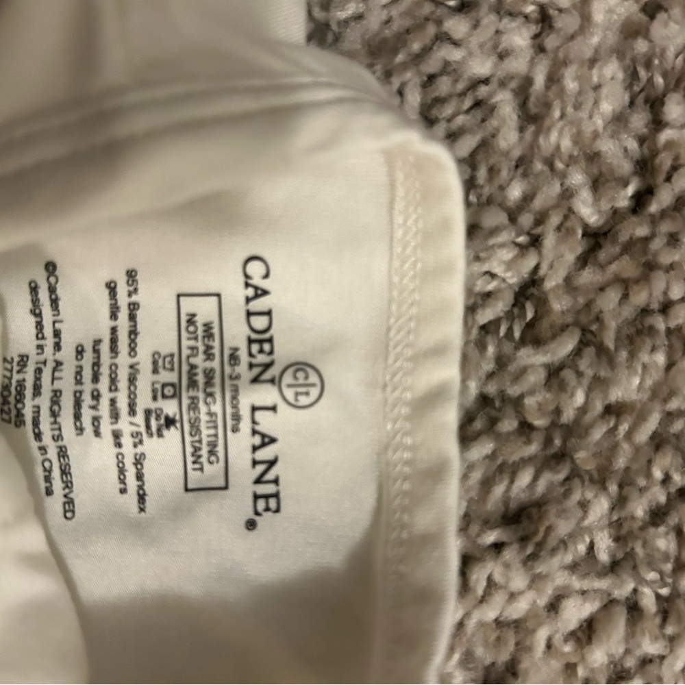 Set of Caden Lane baby outfits - Picture 3 of 4